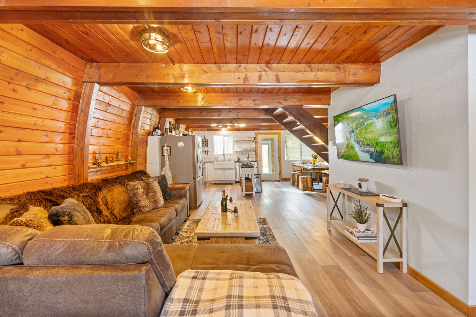 View our family-friendly cabins near Whitefish, Montana